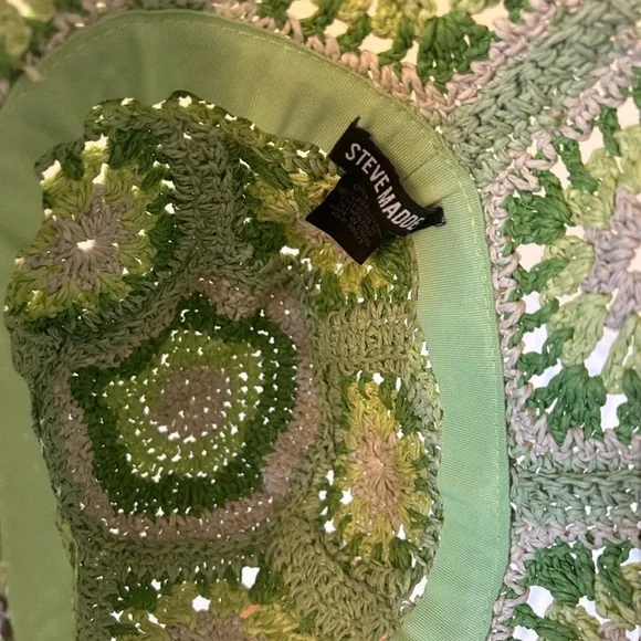 Steve Madden Green Crochet Hat - Picture 6 of 6